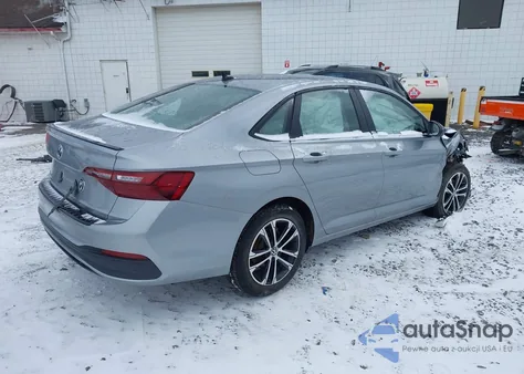 2024 Volkswagen Jetta 1.5T Sport z USA, uszkodzony, nr VIN 3VWBM7BU2RM079989